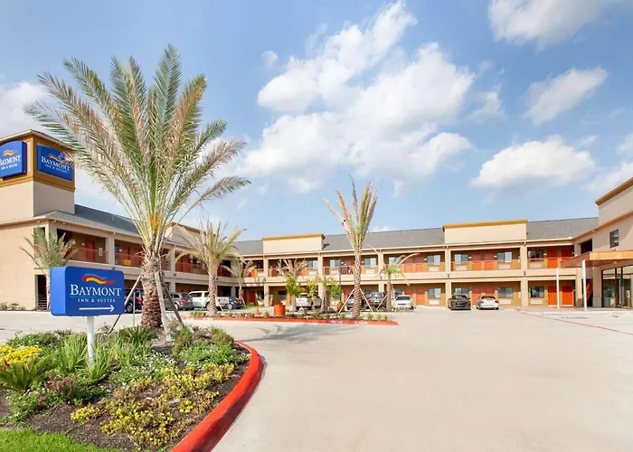 Baymont By Wyndham Houston Hobby Airport Hotel